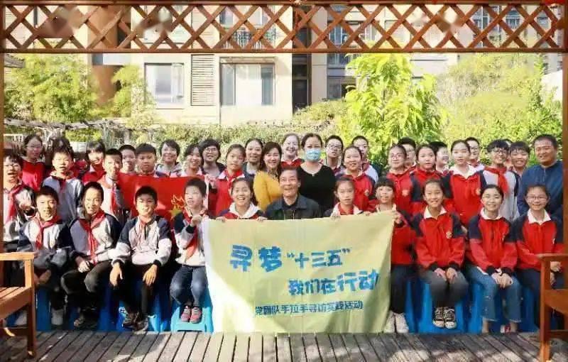 我认识一个女生，平时比较甜美可爱型，我就一直对她跟妹妹一样好，她有一天告诉我她真的不喜欢这种方式了游戏画面